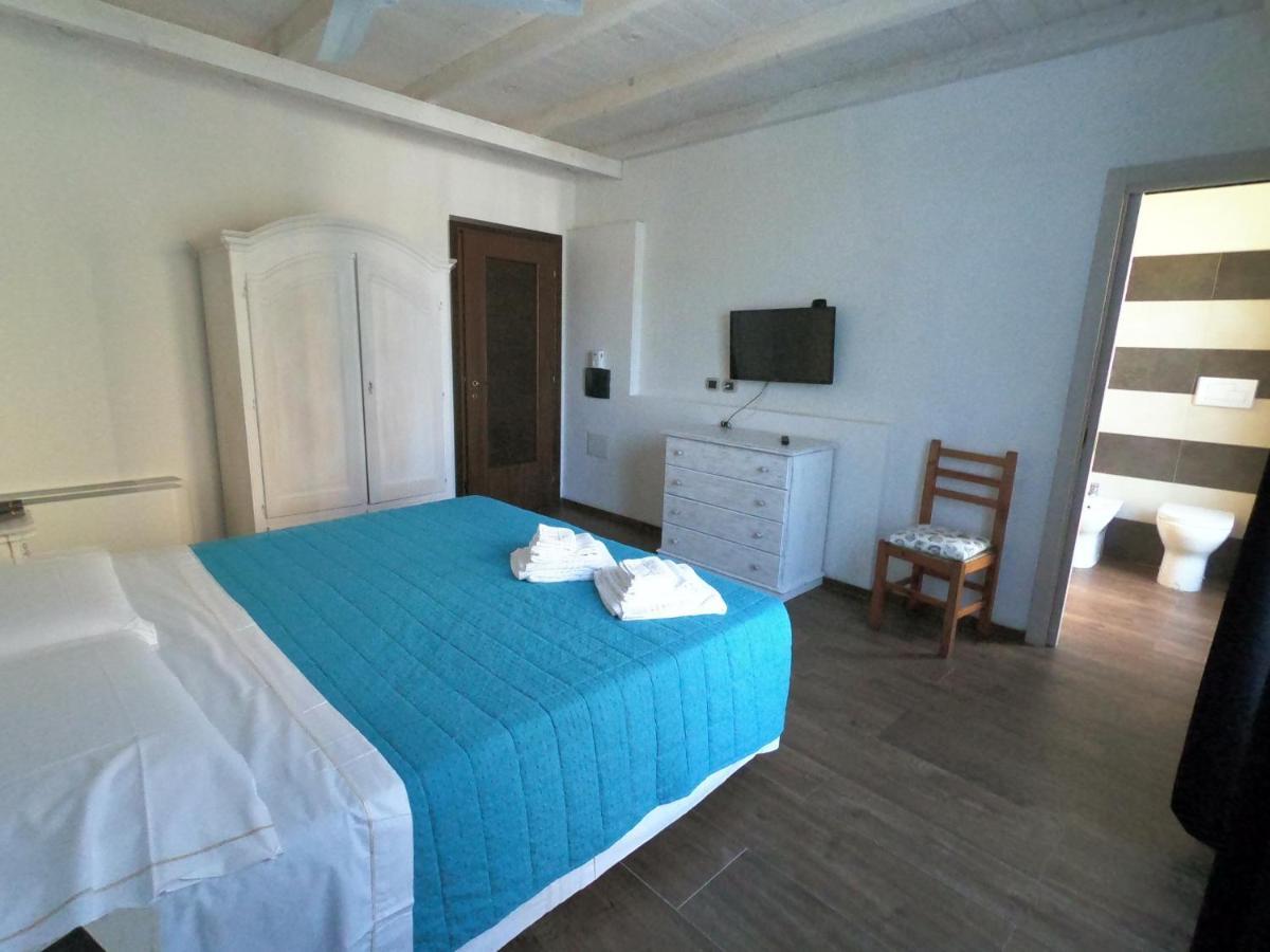 Villa La Conchiglia Rooms Cala Liberotto Esterno foto